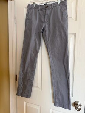 J. Crew Men's Light Gray Chino Pants